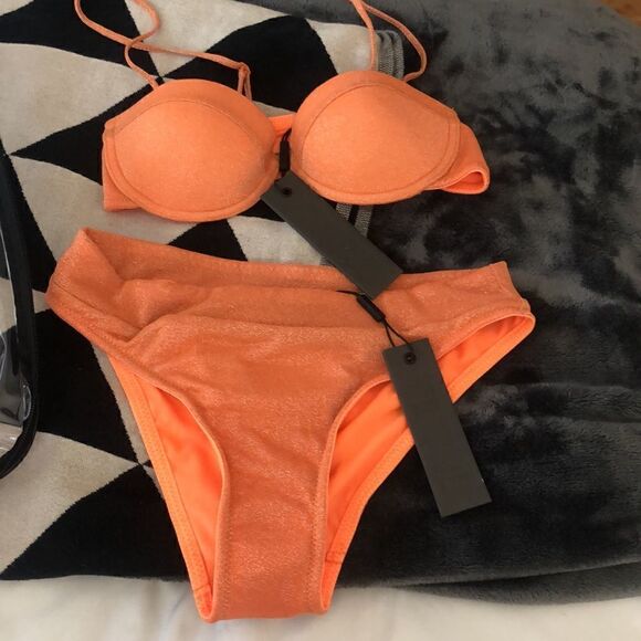 TRIANGL DYLLA - APRICOT SPARKLE SET + BAG NWT - Picture 4 of 6